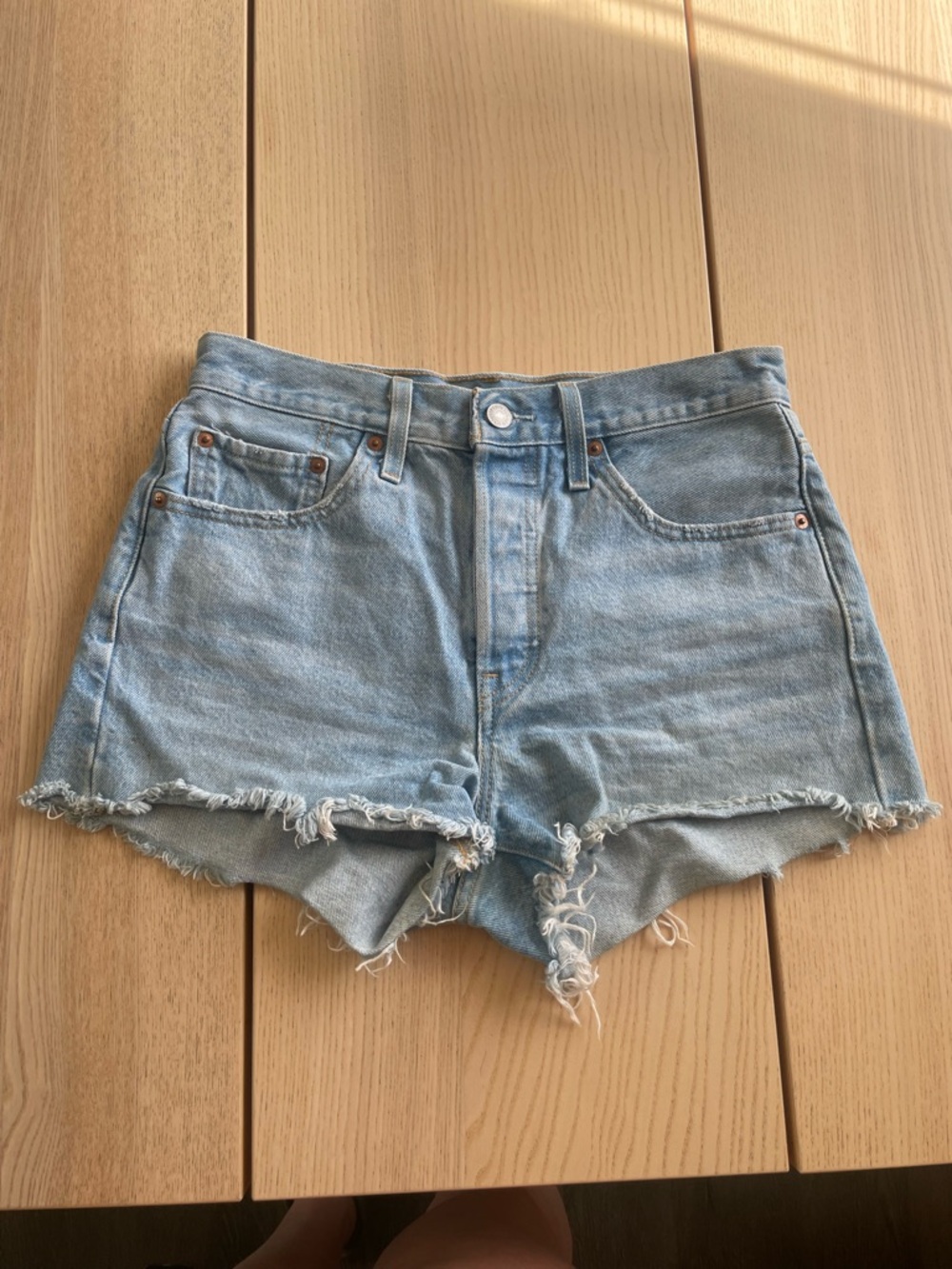 Levi’s Jean shorts size 27 cutoff Levi short shorts for ladies size 27 Levi’s
